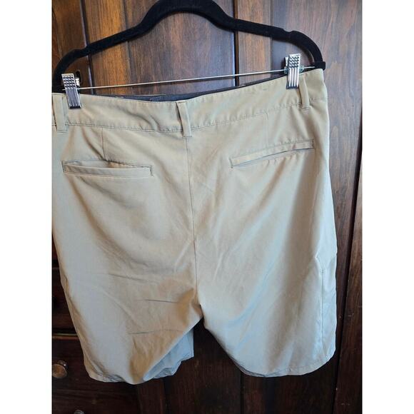 32 degrees cargo shorts - Picture 3 of 5